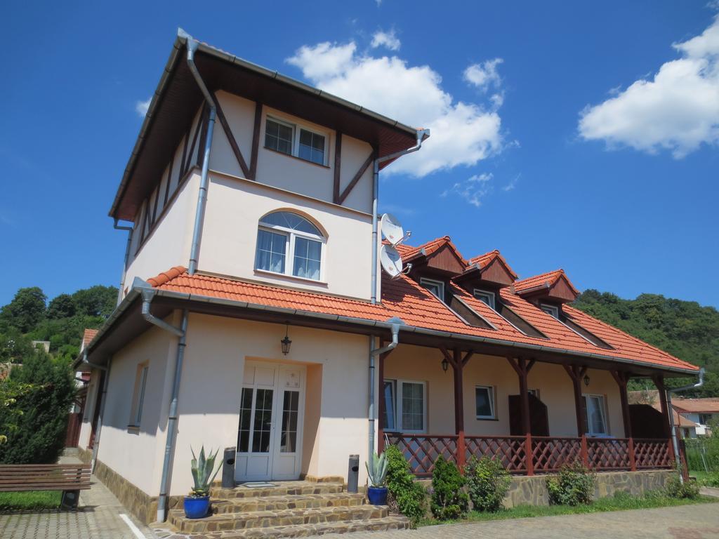 Pensiunea Hera Sighisoara Room photo