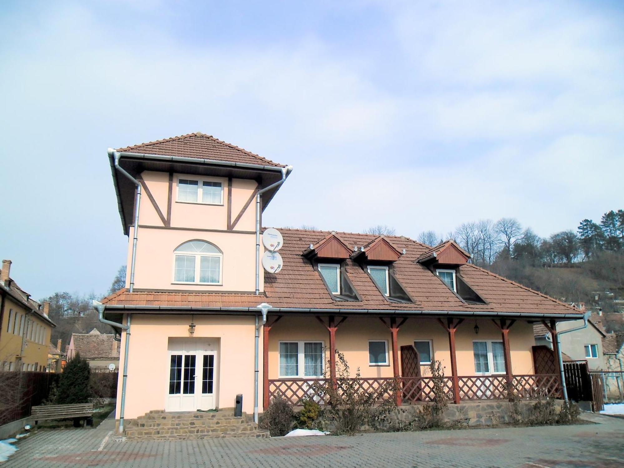 Pensiunea Hera Sighisoara Exterior photo